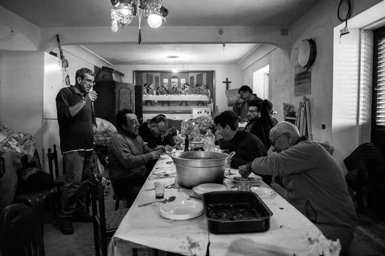 L'antica tradizione della macellazione del maiale in Costa d'Amalfi. La grande festa