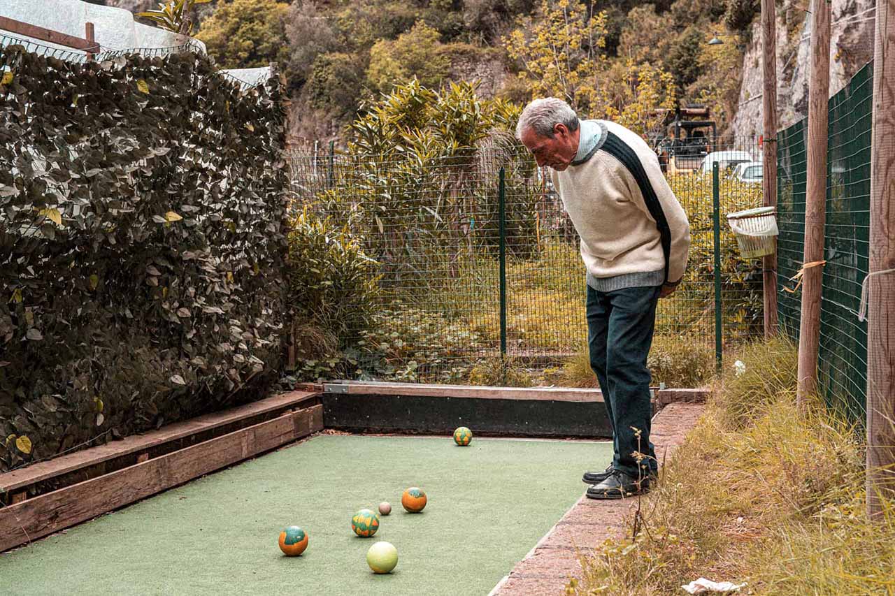 Il lancio delle bocce in Costa d'Amalfi, chi ha vinto?