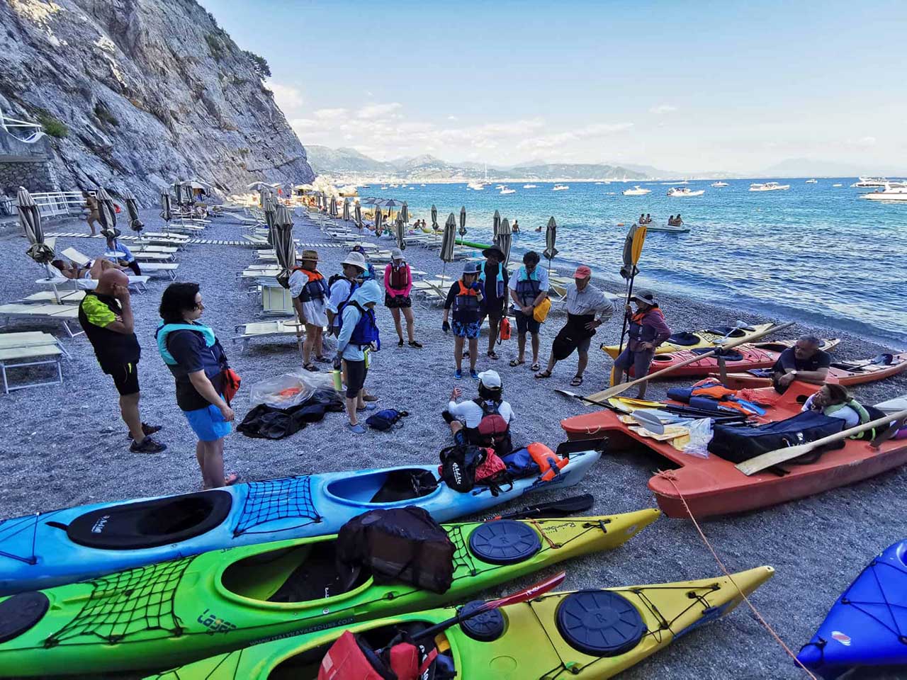 Un trekking in kayak sul mare in Costa d'Amalfi